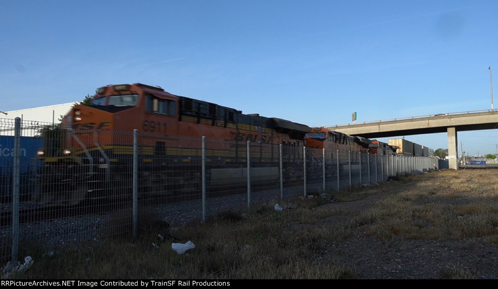 BNSF 6911 Leads an Intermodal Train